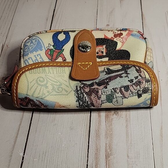 Dooney & Bourke 40th Anniversary Walt Disney Parks World Wristlet - Picture 6 of 17